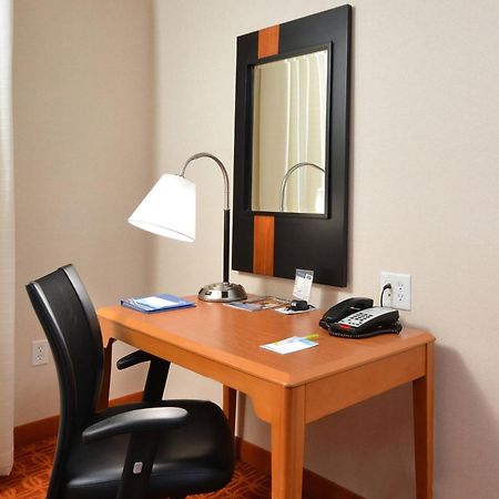 Fairfield Inn & Suites Вайтвілл Екстер'єр фото