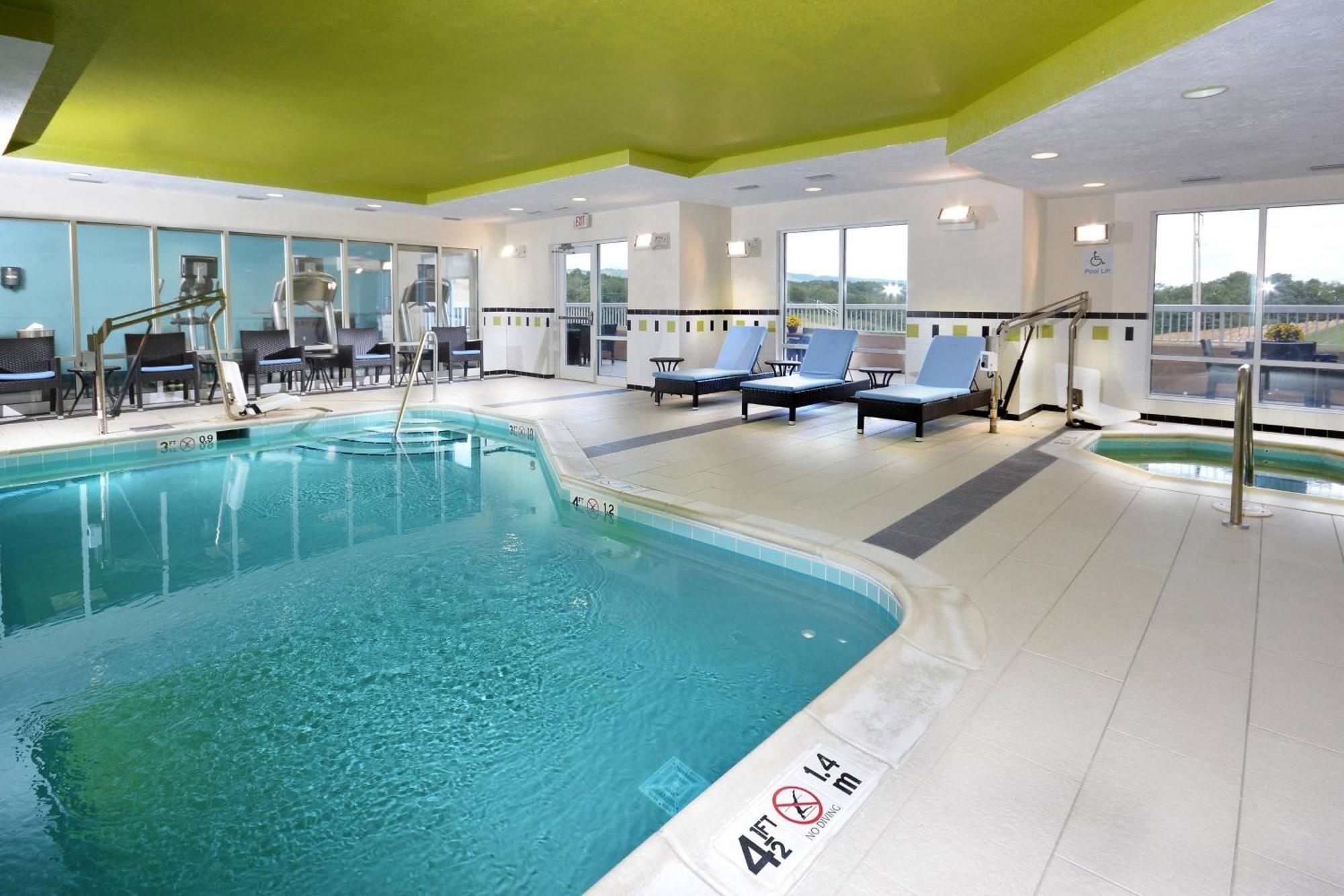 Fairfield Inn & Suites Вайтвілл Екстер'єр фото
