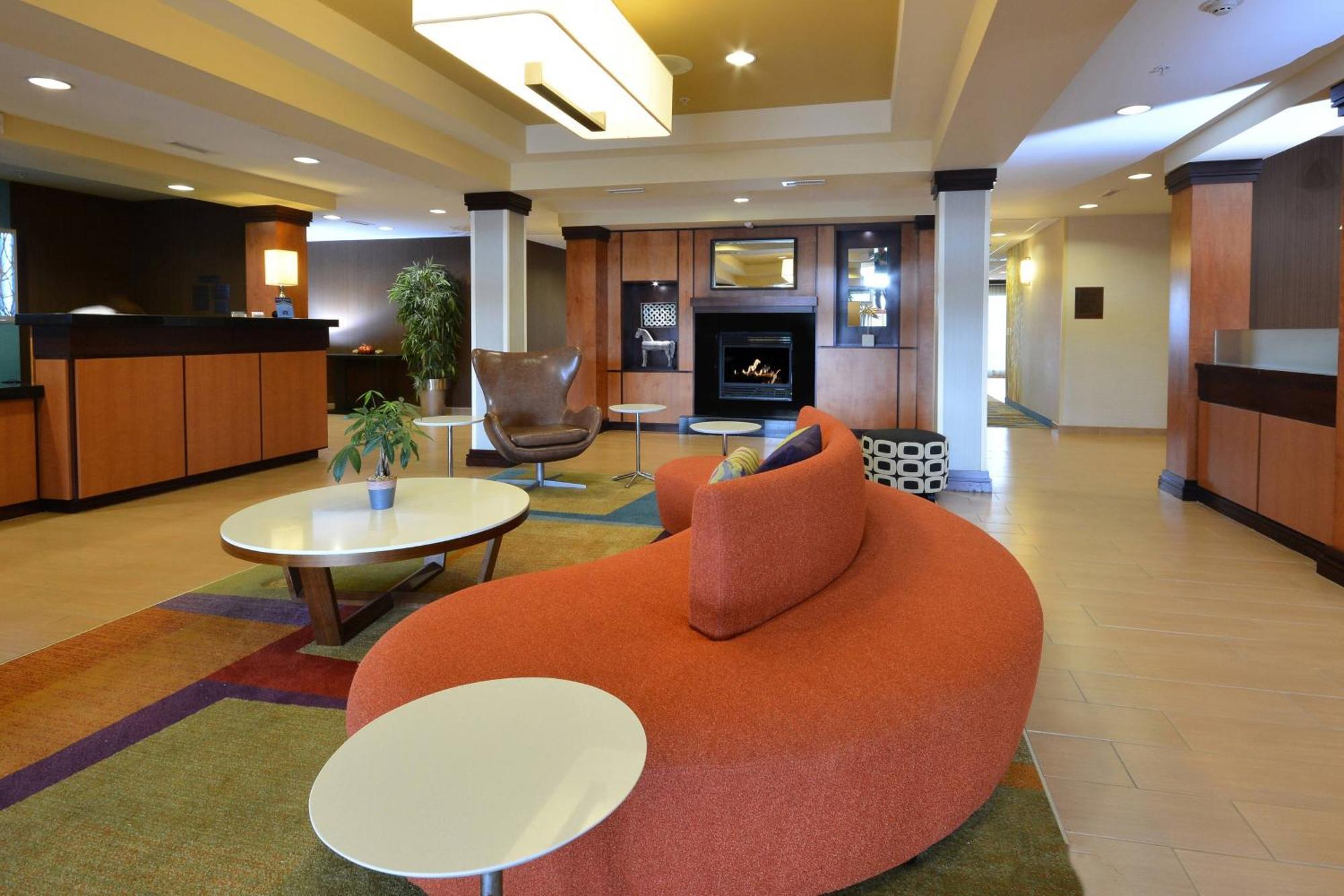 Fairfield Inn & Suites Вайтвілл Екстер'єр фото