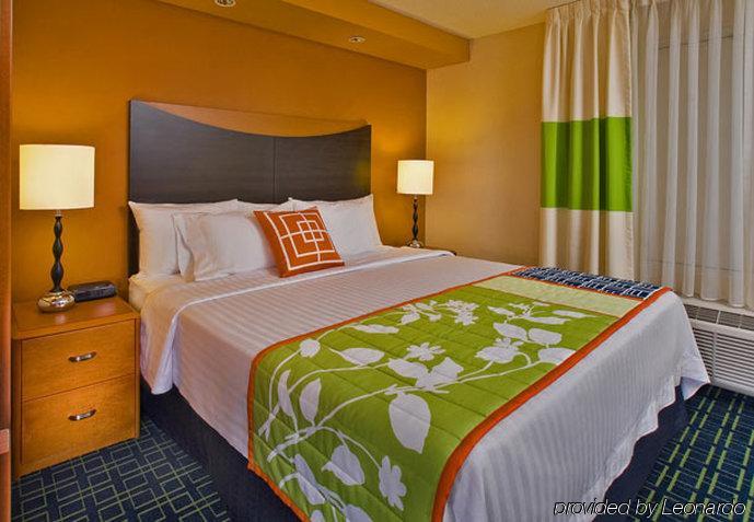 Fairfield Inn & Suites Вайтвілл Екстер'єр фото