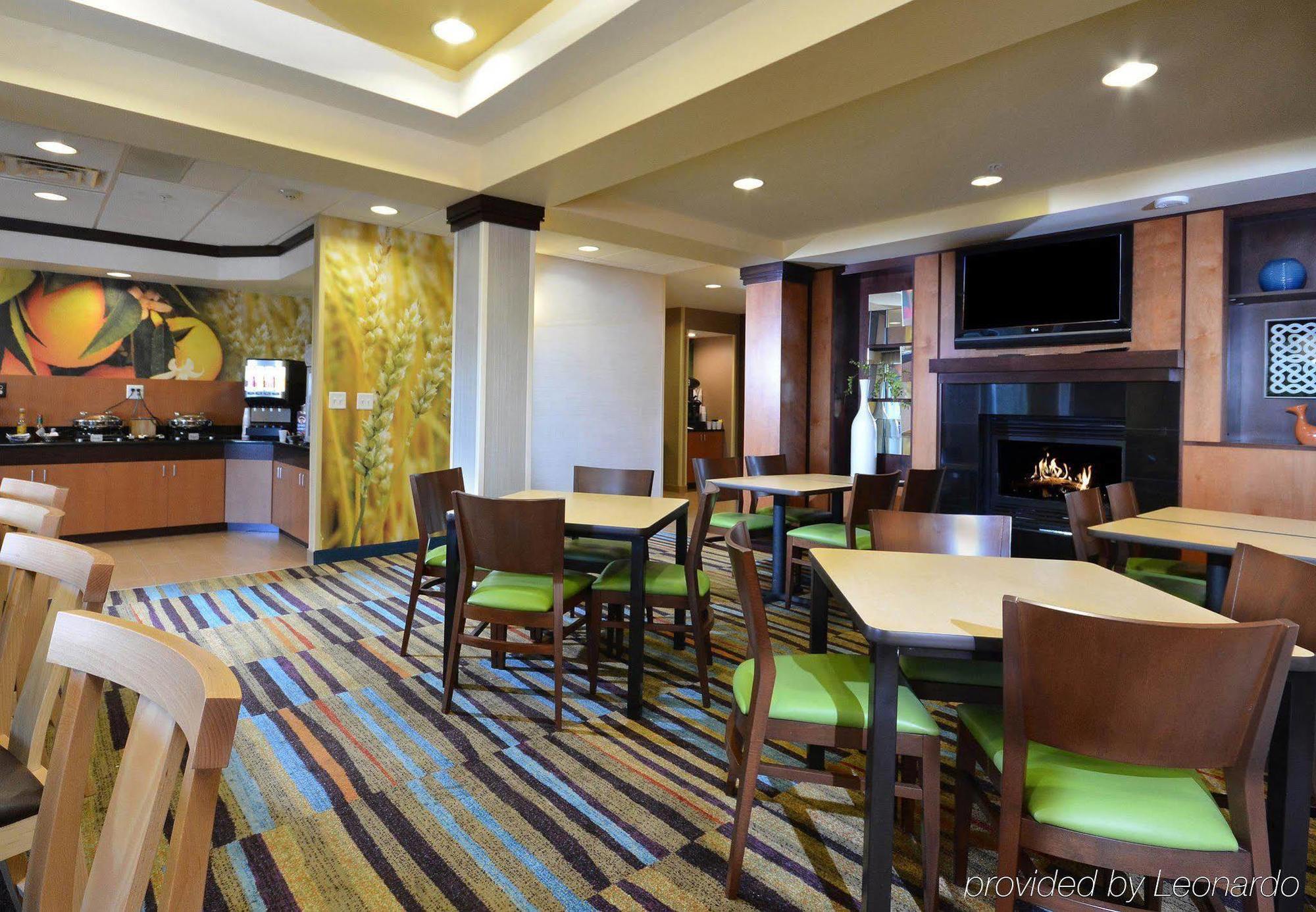 Fairfield Inn & Suites Вайтвілл Екстер'єр фото